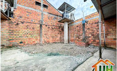 VENDO VIVIENDA EN YARINACOCHA-CERCA DEL PARQUE LUPUNA Y AV. MIRAFLORES