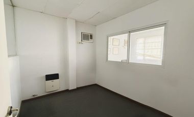 Oficina en planta alta