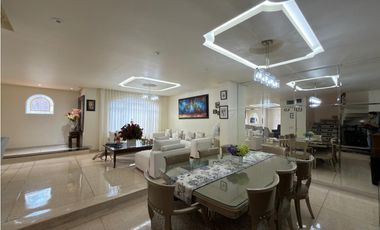 VENTA DE CASA EN CONJUNTO CERRADO EN VILLA CAMPESTRE TRADICIONAL.