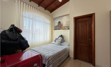 VENTA DE CASA EN CONJUNTO CERRADO EN VILLA CAMPESTRE TRADICIONAL.