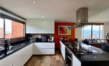 Apartamento Duplex en Venta en El Poblado, Medellín, Antioquia