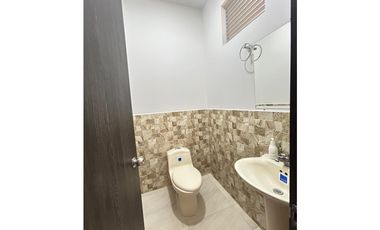 SE ARRIENDA CASA CAMPESTRE CONJUNTO RESIDENCIAL GUAYACANES ANDALUCIA