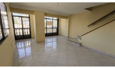 Casa con excelente ubicación en Rodadero Sur Santa Marta 005