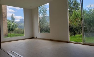 VENTA CASA 116m2 + JARDINES  CONJUNTO PRIVADO TABIO