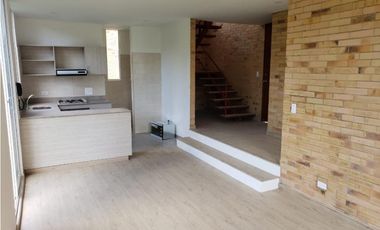 VENTA CASA 116m2 + JARDINES  CONJUNTO PRIVADO TABIO