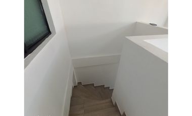 Alquilo Apartamento en segundo piso en Alfonso López - Pereira
