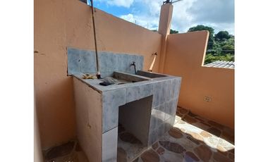 Alquilo Apartamento en segundo piso en Alfonso López - Pereira
