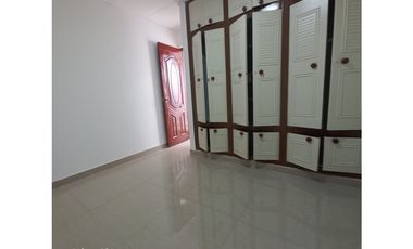 Alquilo Apartamento en segundo piso en Alfonso López - Pereira
