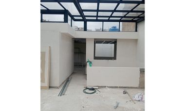 VENDO CASA BOSQUE MADERO CON PARQUEADERO INTERNO