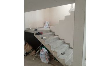 VENDO CASA BOSQUE MADERO CON PARQUEADERO INTERNO