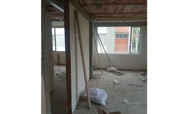 VENDO CASA BOSQUE MADERO CON PARQUEADERO INTERNO
