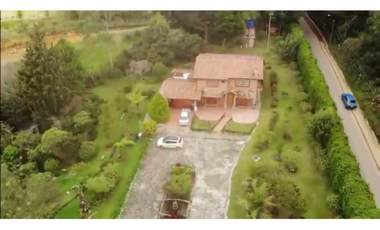 FINCA EN VENTA EN SANTA ELENA VIA MAZO