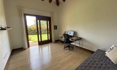 Hermosa casa en San Vicente vereda La Porquera