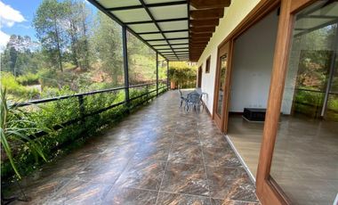 Hermosa casa en San Vicente vereda La Porquera