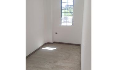 VENDO CASA CON DOBLE APARTAMENTO IMPERIO REAL