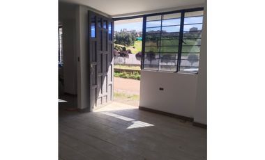 VENDO CASA CON DOBLE APARTAMENTO IMPERIO REAL