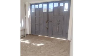 VENDO CASA CON DOBLE APARTAMENTO IMPERIO REAL