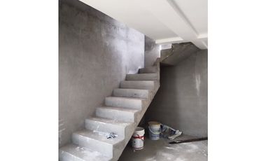 VENDO CASA CON DOBLE APARTAMENTO IMPERIO REAL