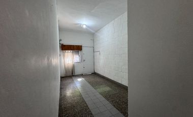 ALQUILER DPTO. 2 AMB AMPLIO LA TABLADA PATIO