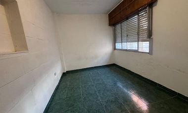 ALQUILER DPTO. 2 AMB AMPLIO LA TABLADA PATIO