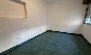ALQUILER DPTO. 2 AMB AMPLIO LA TABLADA PATIO