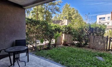 ALQUILER dos ambientes con jardín propio
