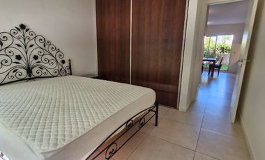 ALQUILER dos ambientes con jardín propio