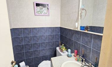 CASA 5 AMBIENTES SANTOS LUGARES JARDIN PERMUTA