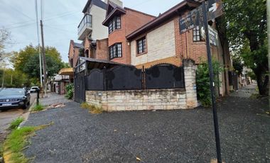 Venta Casa tipo duplex 5 amb en Quilmes.