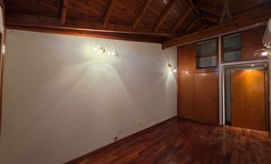 Venta Casa tipo duplex 5 amb en Quilmes.