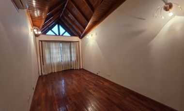 Venta Casa tipo duplex 5 amb en Quilmes.