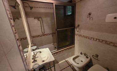 Venta Casa tipo duplex 5 amb en Quilmes.