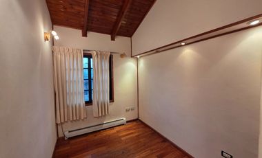 Venta Casa tipo duplex 5 amb en Quilmes.