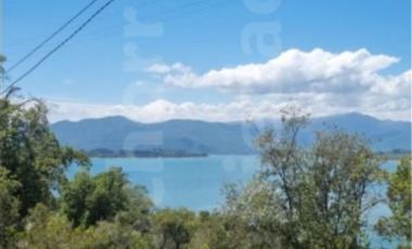Sitio en Venta en Lago Colbún con Tremenda Vista al Lago