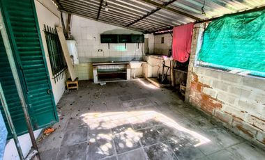 CASA VENTA LA REJA A REFACCIONAR (2 CASAS)
