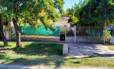 CASA VENTA LA REJA A REFACCIONAR (2 CASAS)