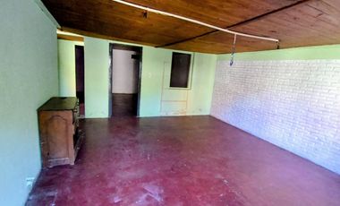 CASA VENTA LA REJA A REFACCIONAR (2 CASAS)