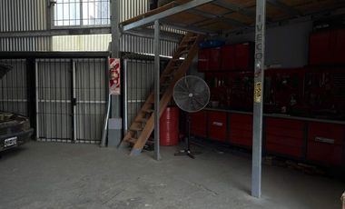 VENTA CASA 3 AMB + GALPON/ DEPOSITO COMERCIAL