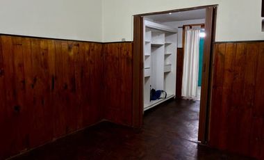 VENTA CASA 3 AMB + GALPON/ DEPOSITO COMERCIAL