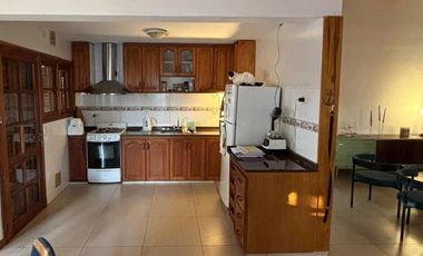 CASA - INDEPENDENCIA 178, PELLEGRINI, BUENOS AIRES