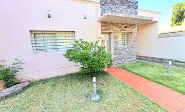 Casa en alquiler en San Antonio de Padua Sur