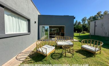 Casa 4 ambientes 190 m² en venta con cochera en Guernica