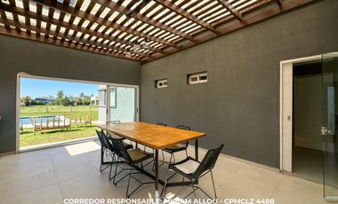 Casa 4 ambientes 190 m² en venta con cochera en Guernica