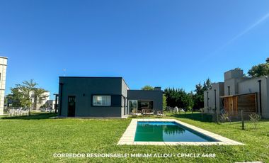 Casa 4 ambientes 190 m² en venta con cochera en Guernica