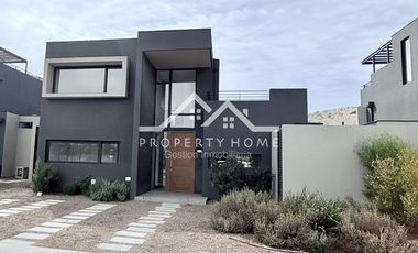 ARRIENDO CASA DE ESTRENO EN PIEDRA ROJA CHICUREO