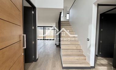 ARRIENDO CASA DE ESTRENO EN PIEDRA ROJA CHICUREO