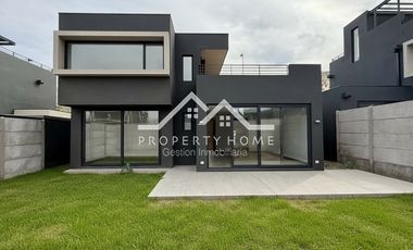 ARRIENDO CASA DE ESTRENO EN PIEDRA ROJA CHICUREO