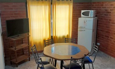 Alquiler Anual casa de dos habitaciones con piscina privada, Villa Cura Brochero