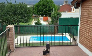 Alquiler Anual casa de dos habitaciones con piscina privada, Villa Cura Brochero