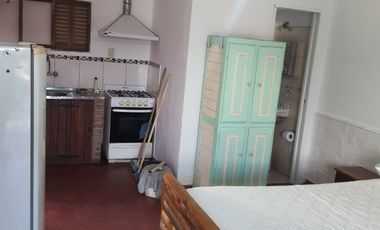 Alquiler Anual de Monoambiente con amplio patio privado, Villa Cura Brochero